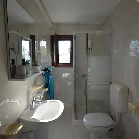 Apartment Near The Beach, With Terraces And Seaview At House B. Moscenicka Draga
