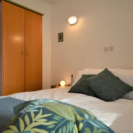 Near The Beach, With Terraces And Seaview At House B. Apartman *