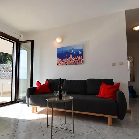 Near The Beach, With Terraces And Seaview At House B. Lejlighed Mošćenička Draga