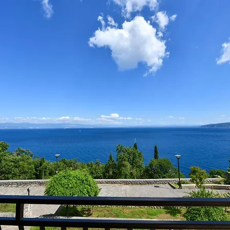Apartment Near The Beach, With Terraces And Seaview At House B. Moscenicka Draga