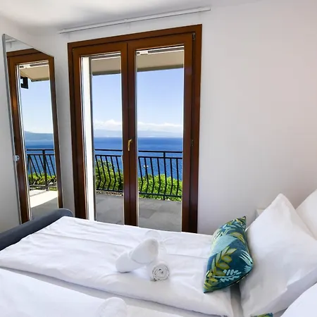 Near The Beach, With Terraces And Seaview At House B. Apartment *